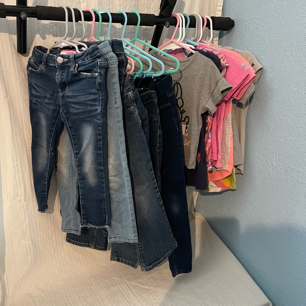 Girls clothes 7 short sleeve 7 jeans (Lot1)